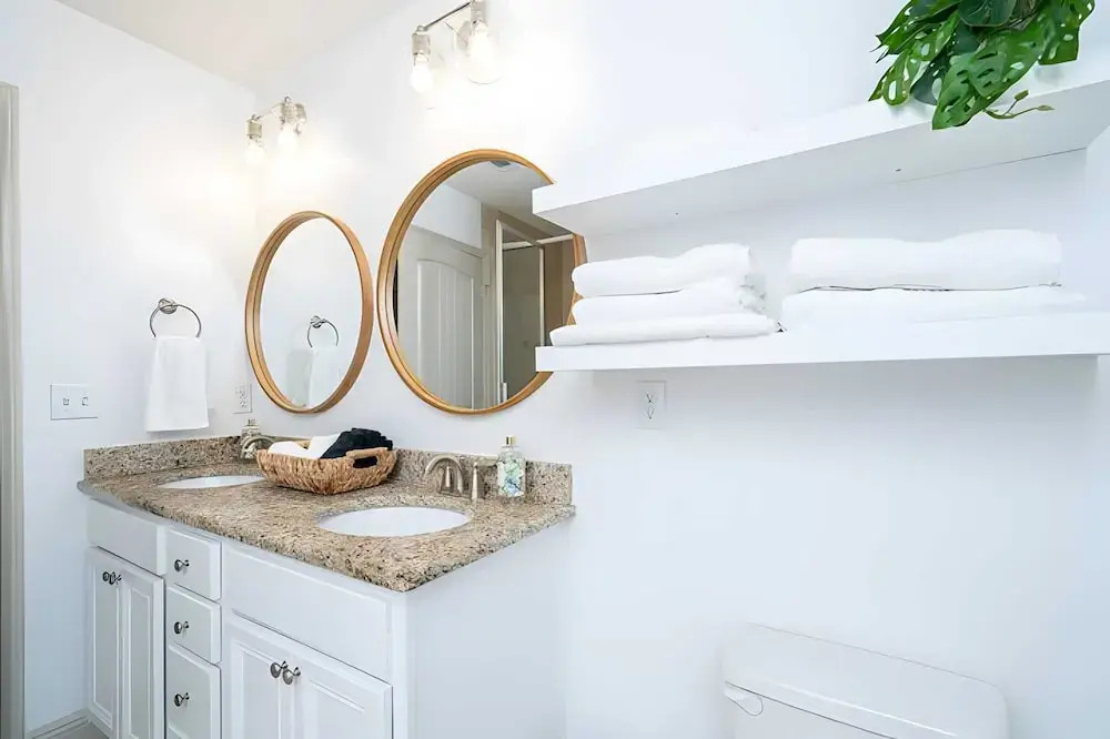 Salty Rose Inn by Avantstay Inlet Beach Home w/ Porch, Firepit & Pool Access