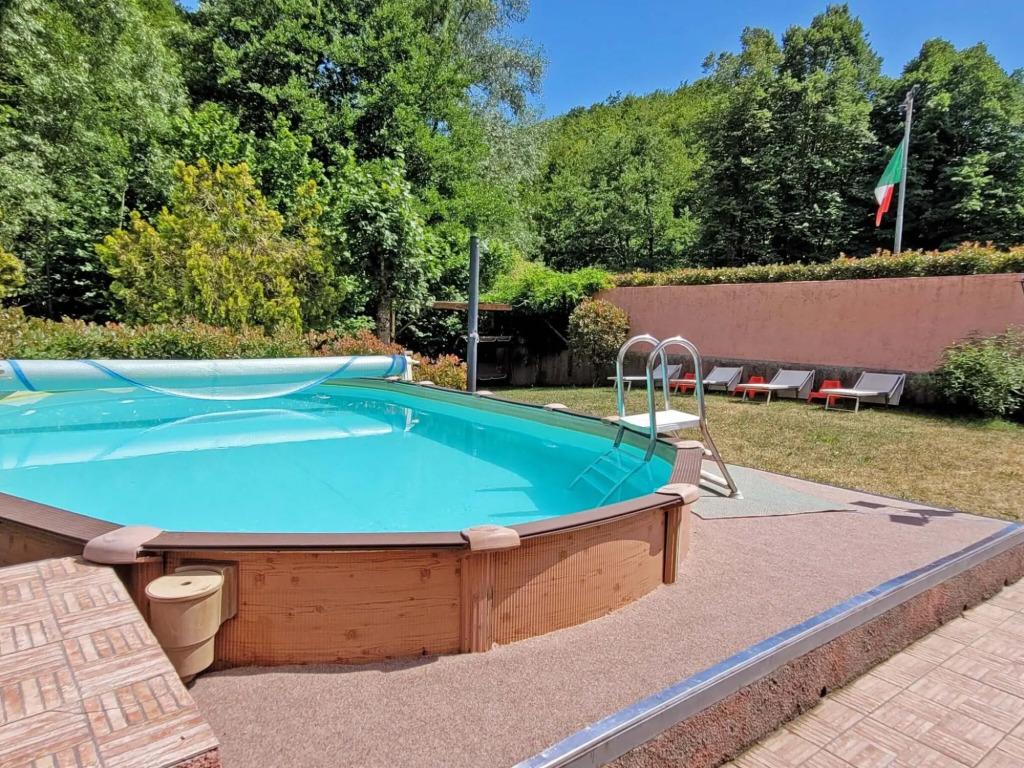 Exquisite Holiday Home in Pistoia With Swimming Pool