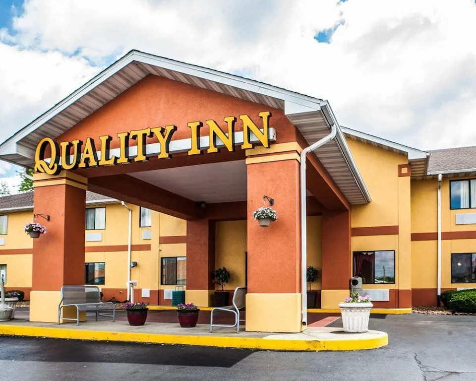 Quality Inn OFallon IL - St Louis