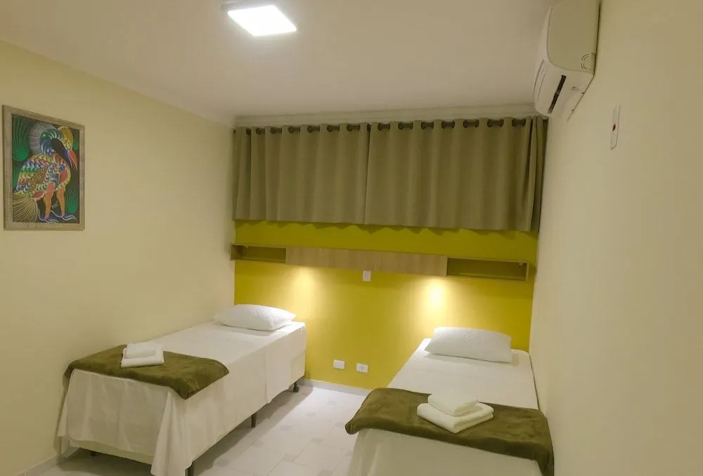 Br Hotel
