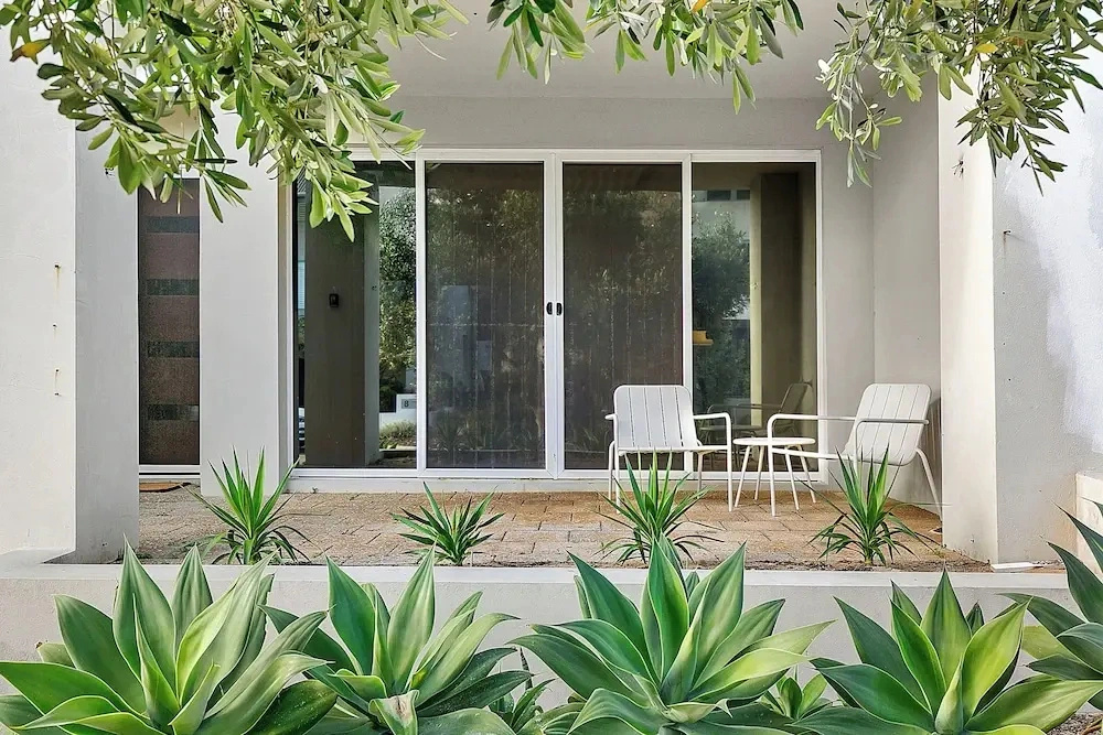 Walk to Beach Coastal Home in Coogee