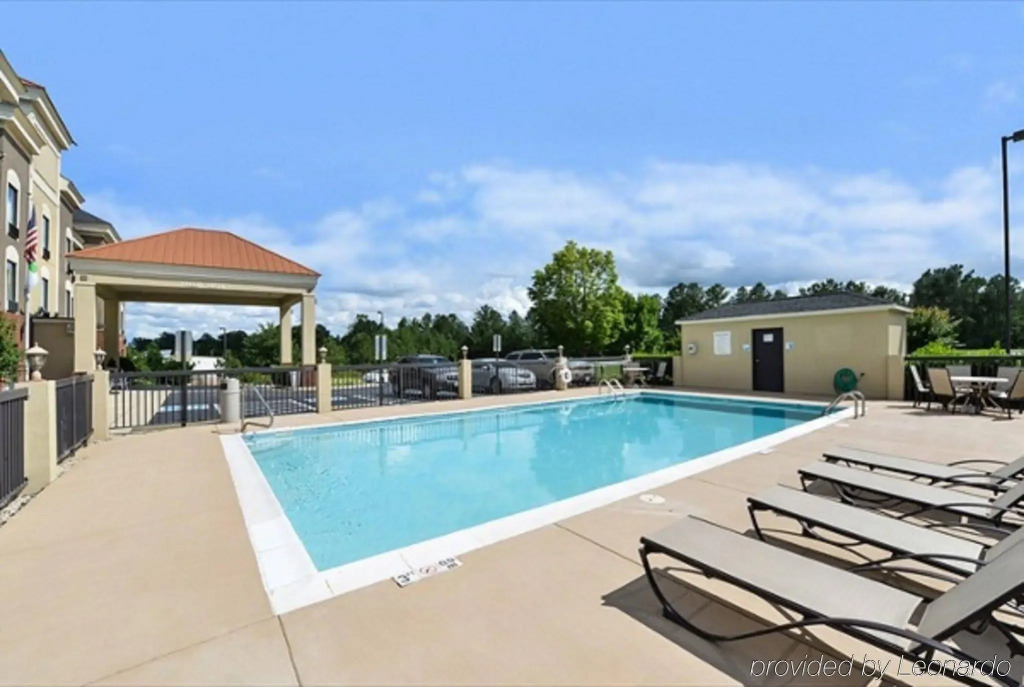 Holiday Inn Express Hotel & Suites Petersburg/Dinwiddie by IHG