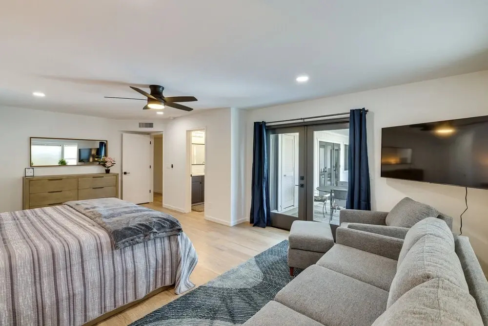 Fire Pit, Grill: Mtn-view Home in Paradise Valley