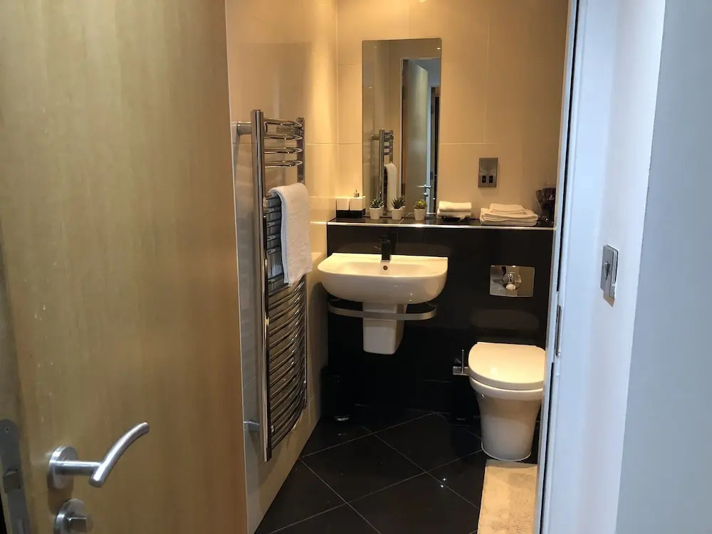 Snapos Luxury Serviced Apartments - Blonk Street