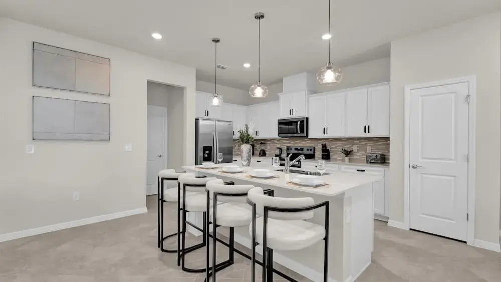 Upstay Family Home w Cinema, Pool & BBQ Clermont
