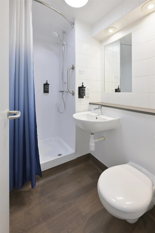 Travelodge Caerphilly