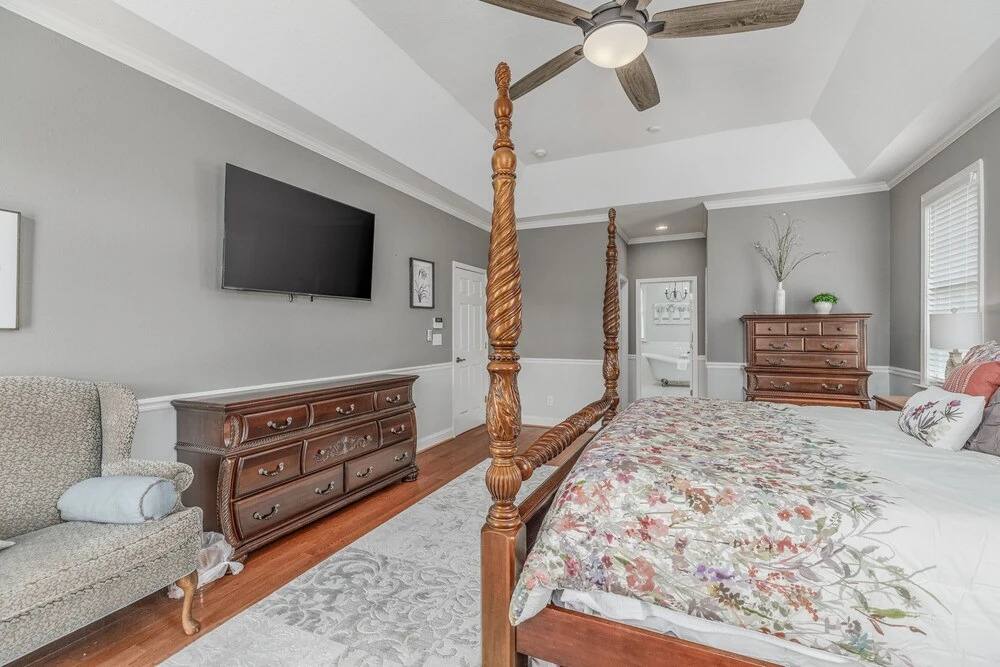 Southern Charm 8 Bedroom Home by Redawning