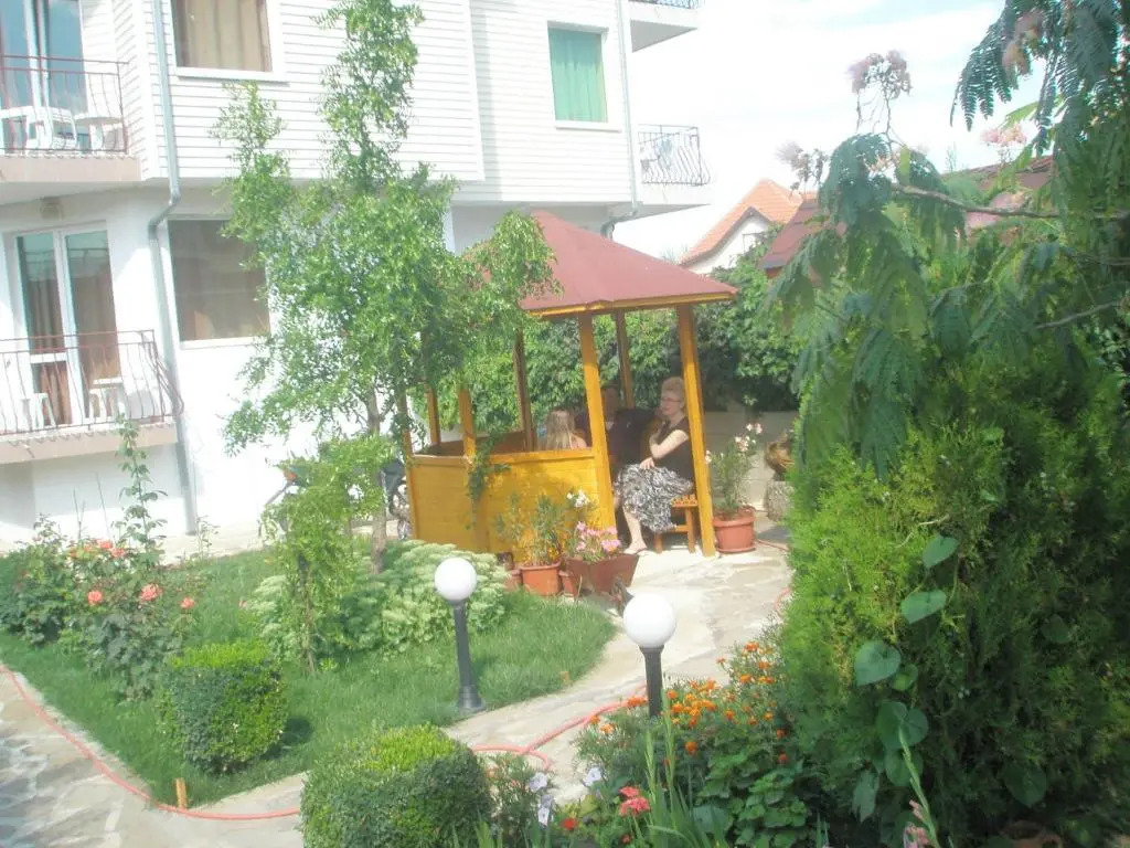 Hotel Morski Dar and Free parking