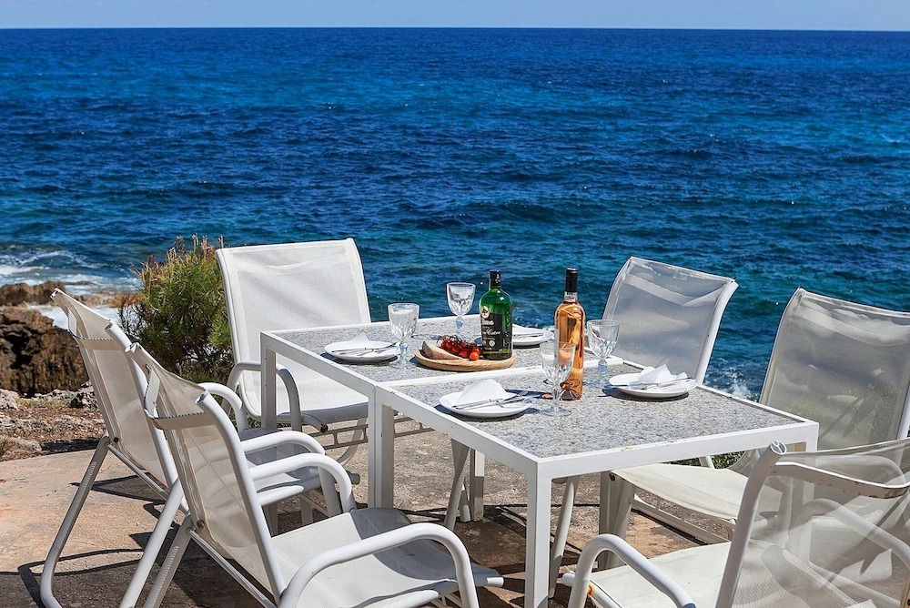 Mallorca front line property sea access