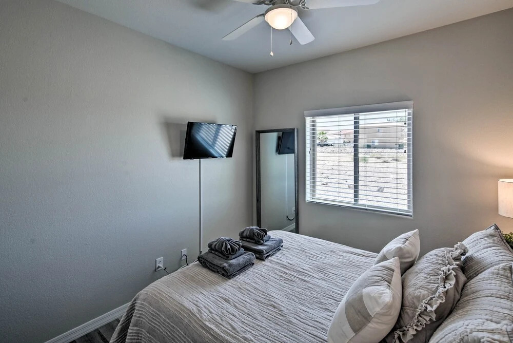Luxe Home w/ OHV Access, 5 Mi to Lake Mohave!