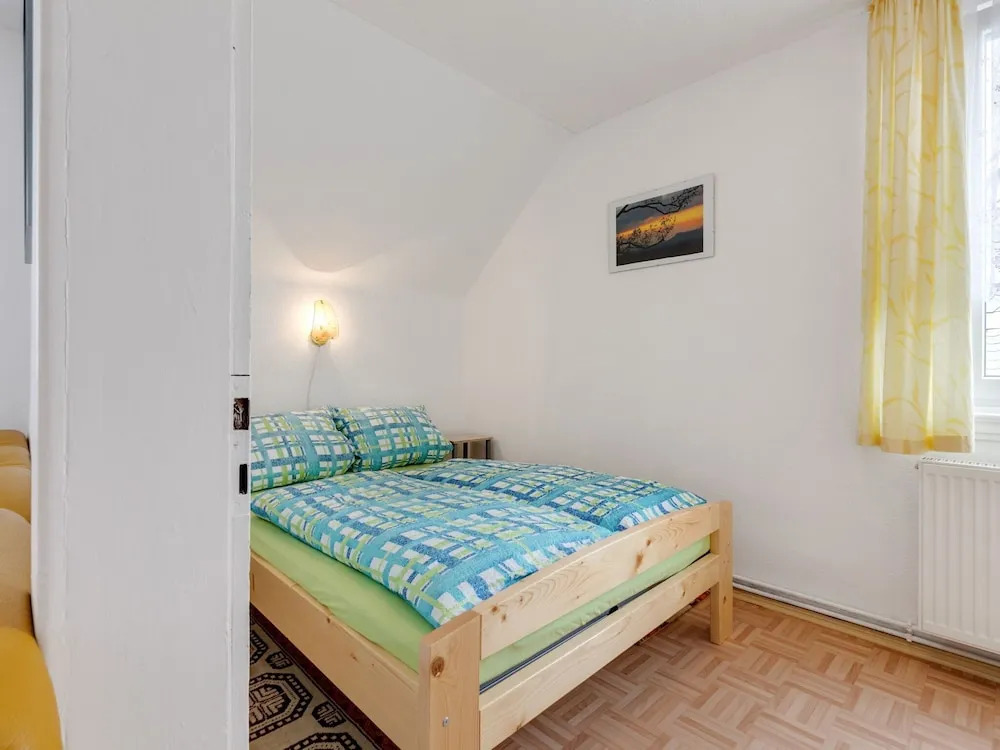 Cozy Apartment in Altenfeld With Garden