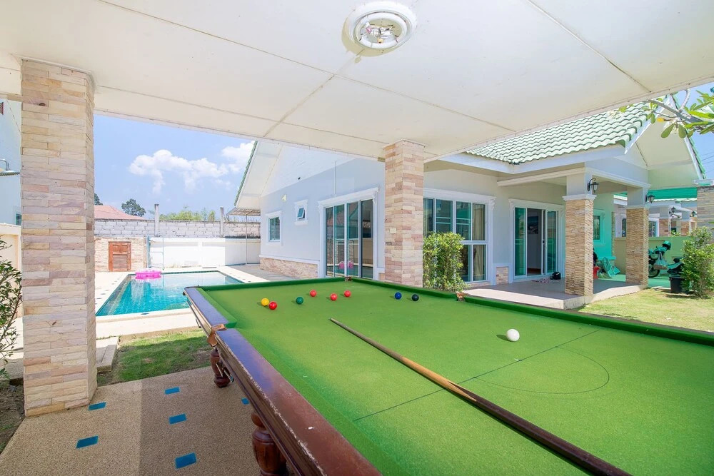 Baan So Nice Party Pool Villa