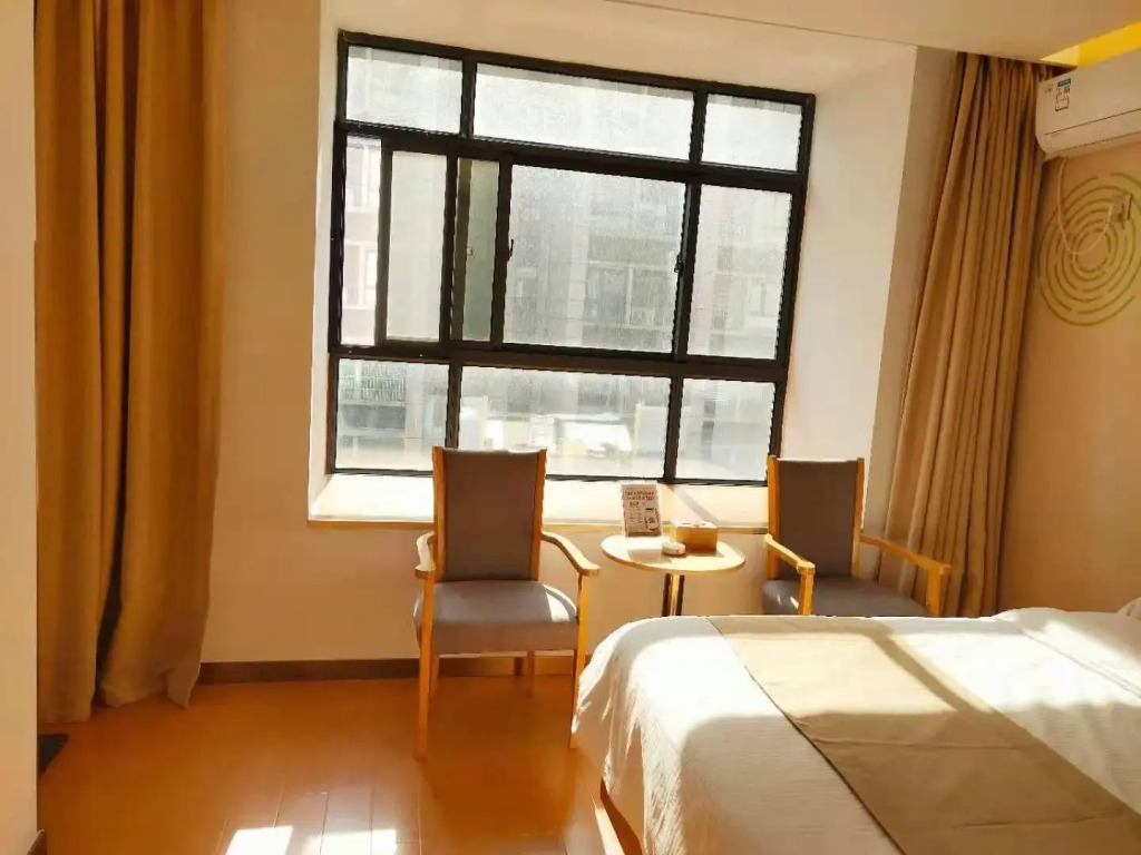 GreenTree Inn Wuxi Huishan District Yangshan Town Jiayang Life Plaza Business Hotel