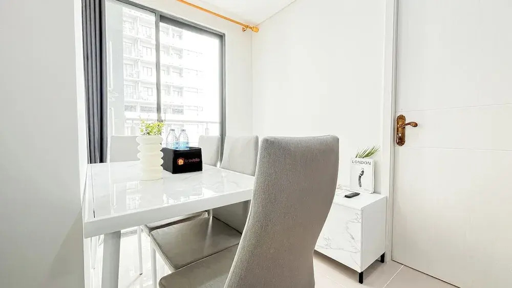 Serene Stay 2Br At Daan Mogot City Apartment