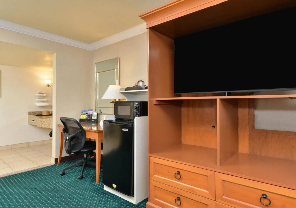 Americas Best Value Inn & Suites El Monte