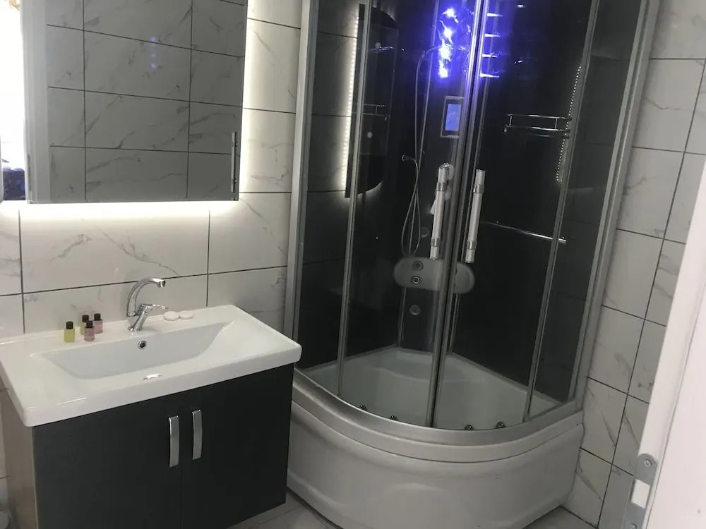 Arnavutkoy House Hotel