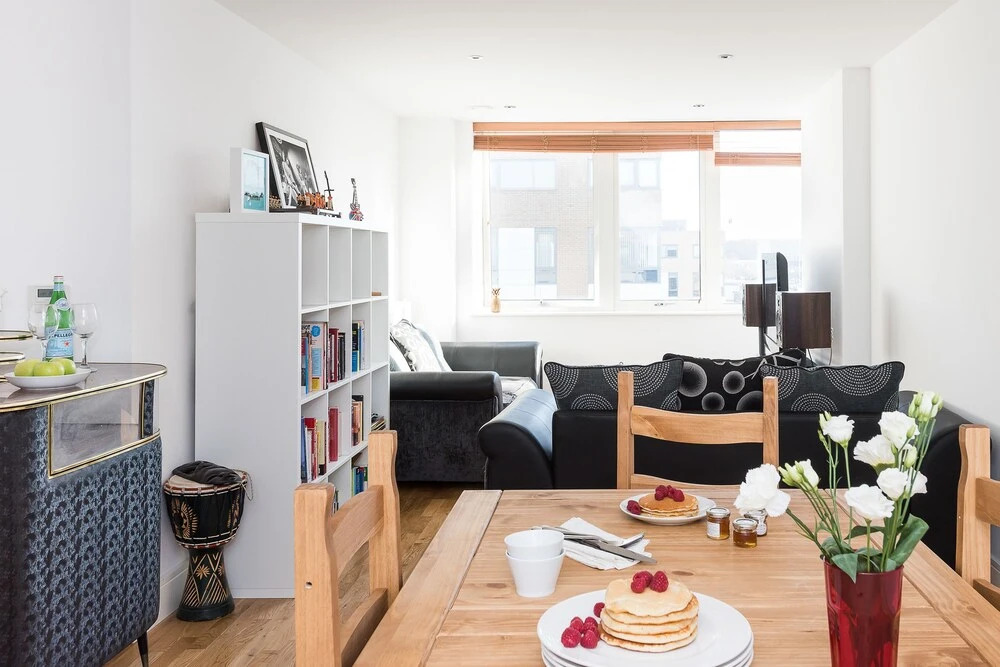 Modern Muscians 2BR Flat in Greenwich