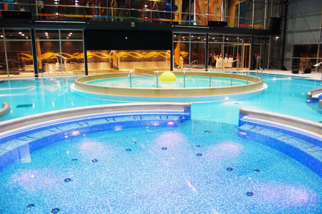Hotel AquaCity Seasons