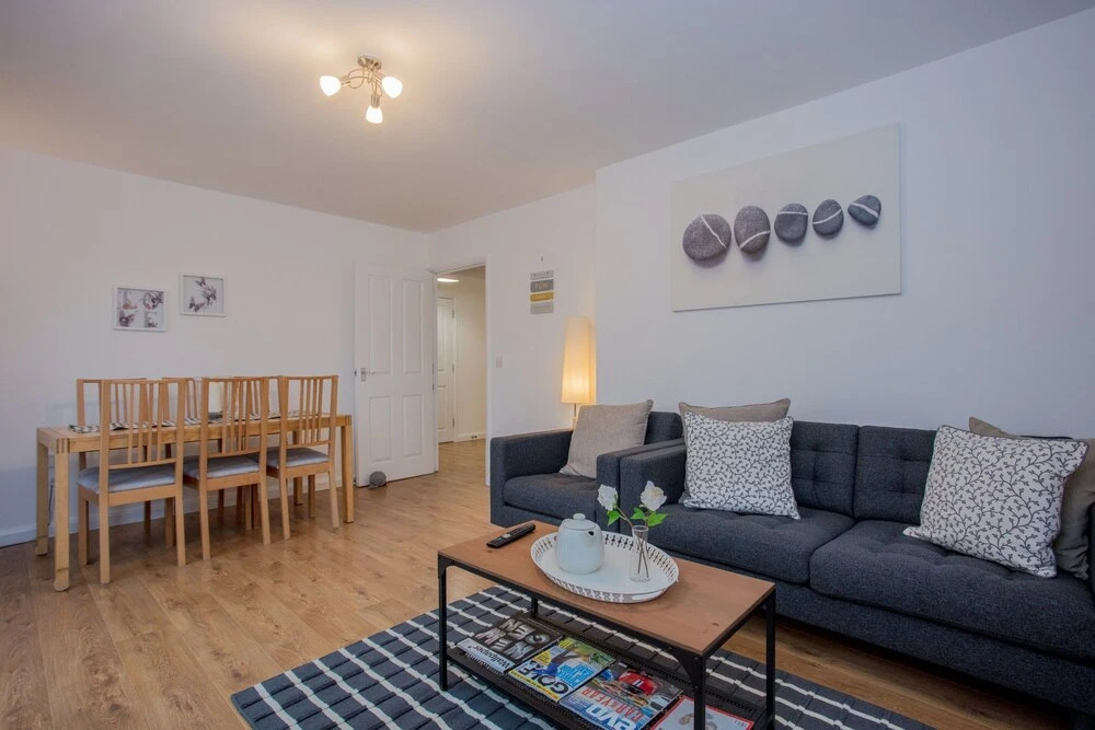Modern 2 Bedroom Flat in Shadwell