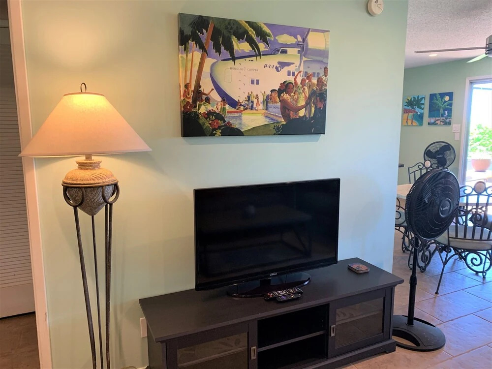 Plantation Style Kaanapali 2 Bedroom Cottage by Redawning