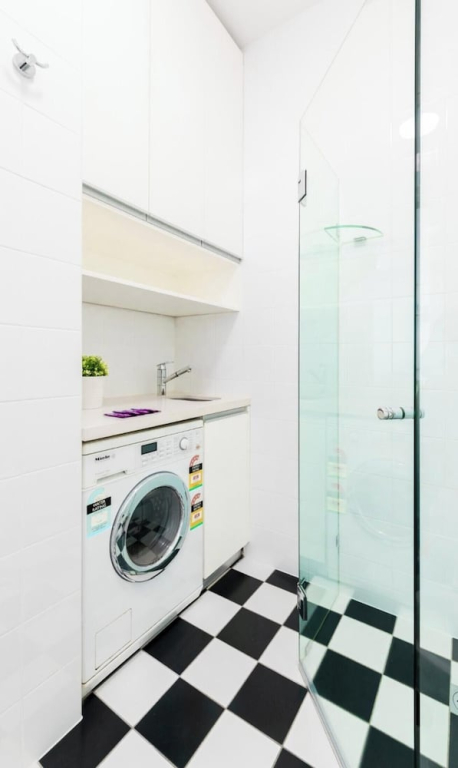 Renovated Studio in Bohemian Area Close to City