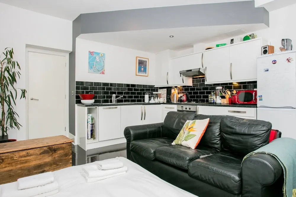 Central Modern Apartment