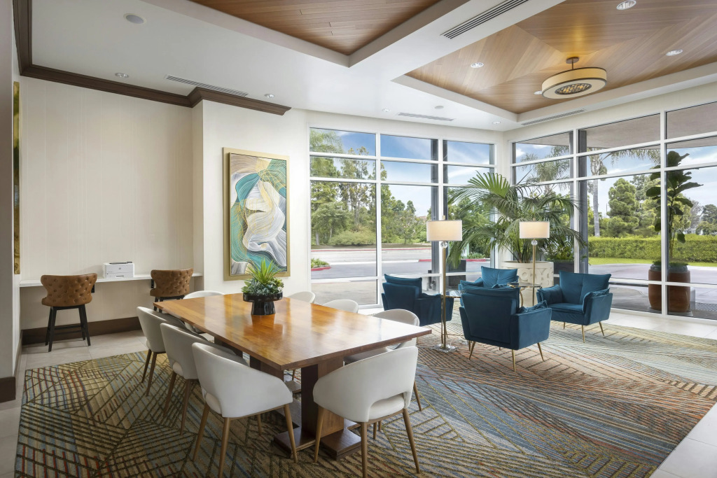 DoubleTree by Hilton San Diego Bayside