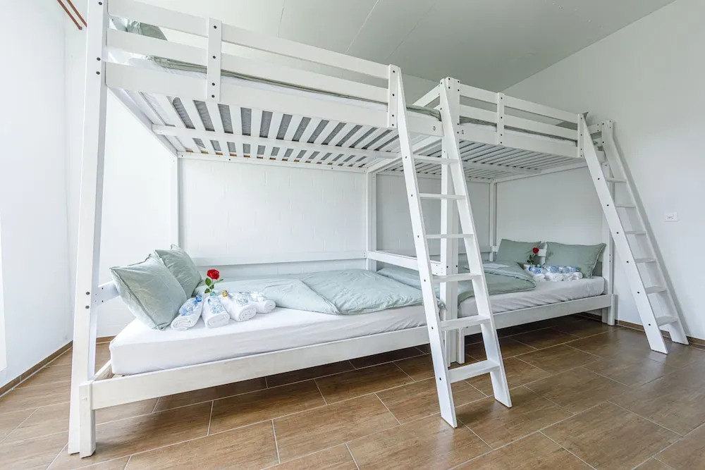 YELLOW INN- Simple Rooms and Easy Parking direkt bei der OLMA nahe HSG und Spital