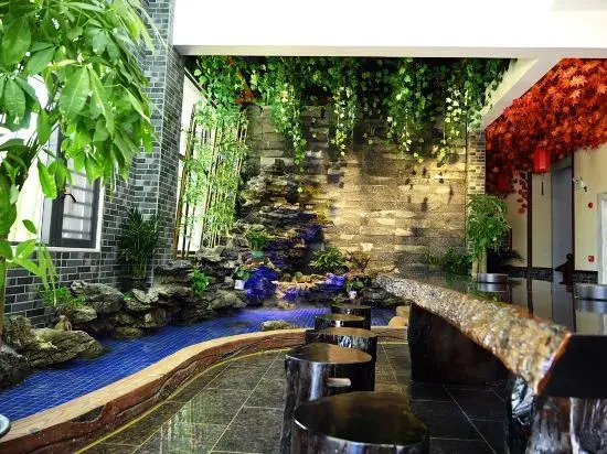 Yizhang Xinsheng Hot Spring Hotel