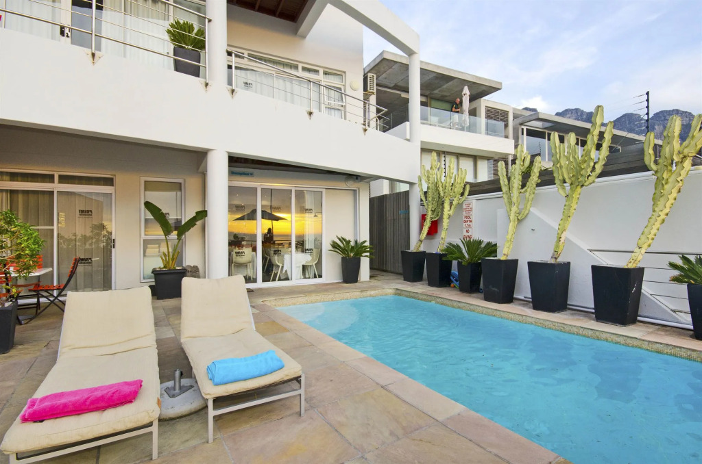 Sea Castle Hotel Camps Bay