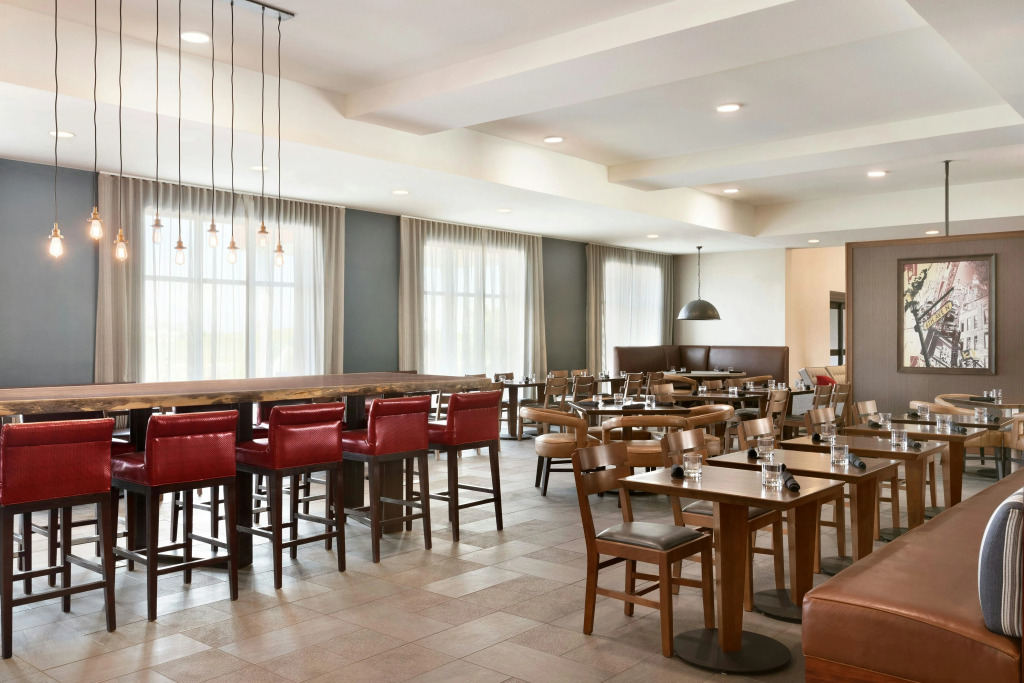 Four Points by Sheraton Fargo Medical Center