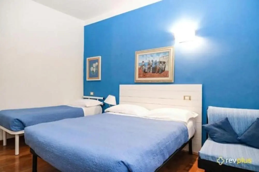Lia Rooms