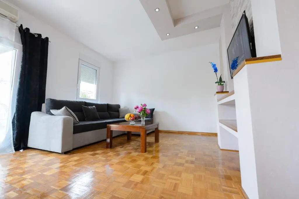 Apartment Ana