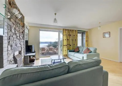 No 2 Sea View