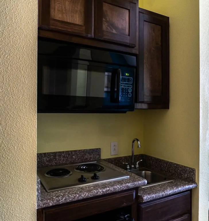 Rivers Inn and Suites