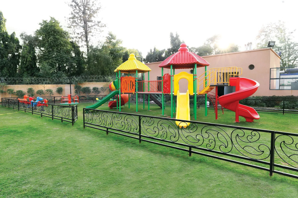 Lemon Tree Hotel, Sector 68, Sohna Road, Gurugram
