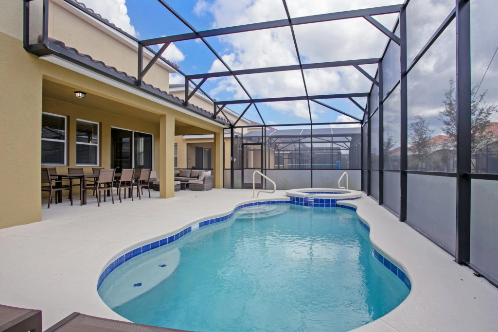 7036OAKWOOD villa