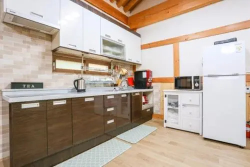 Hanok Jungwon House Pension