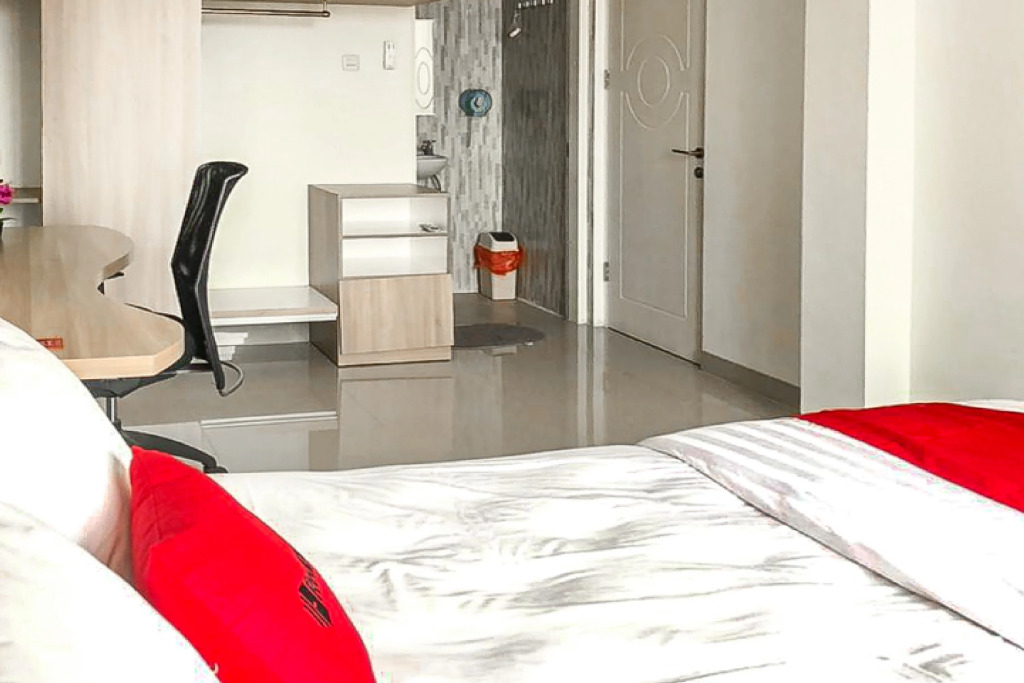 RedDoorz Syariah near Kenjeran Park