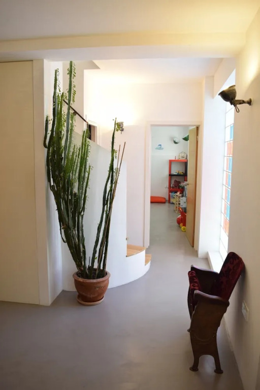 3 Bedroom Mews House in West London