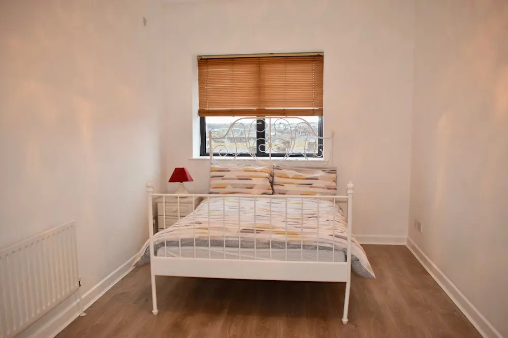 Modern 2 Bedroom Ifsc in Spencer Dock