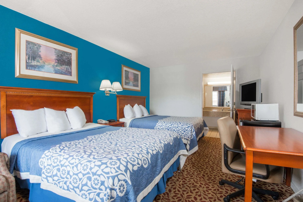 Days Inn Central