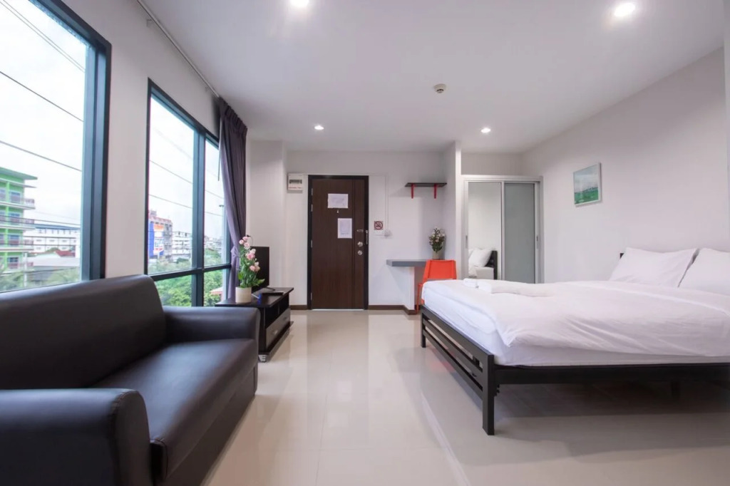 Baan Paknam Budget Hotel