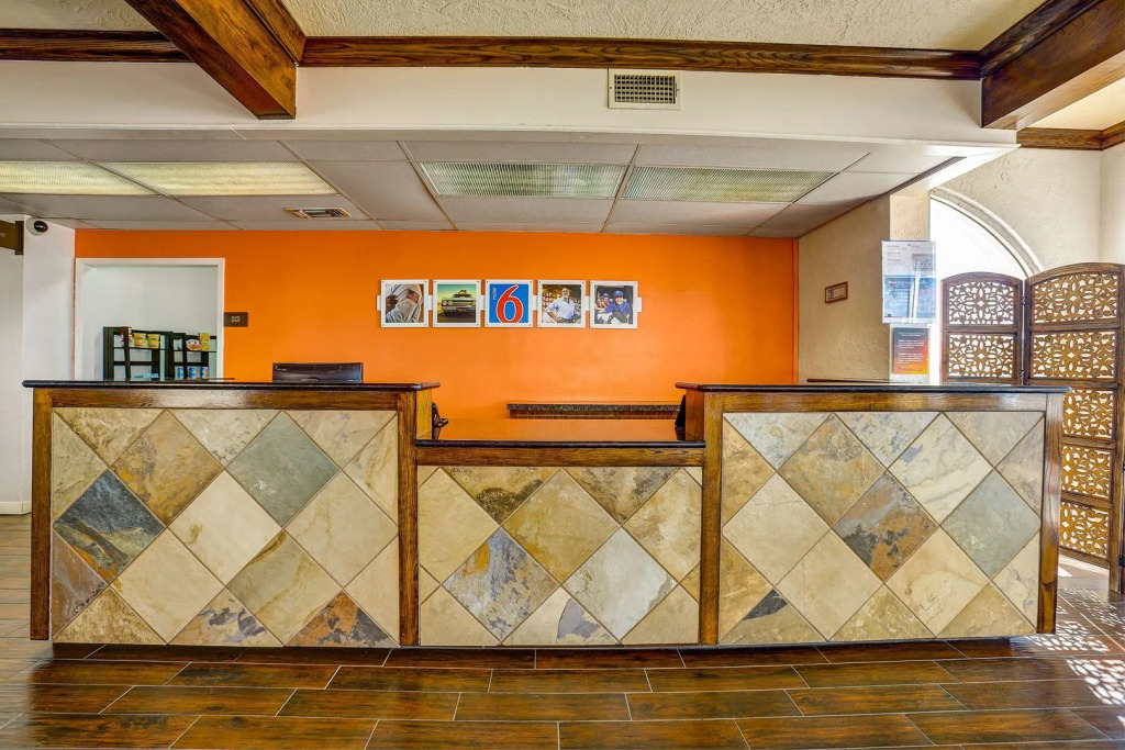 Econo Lodge