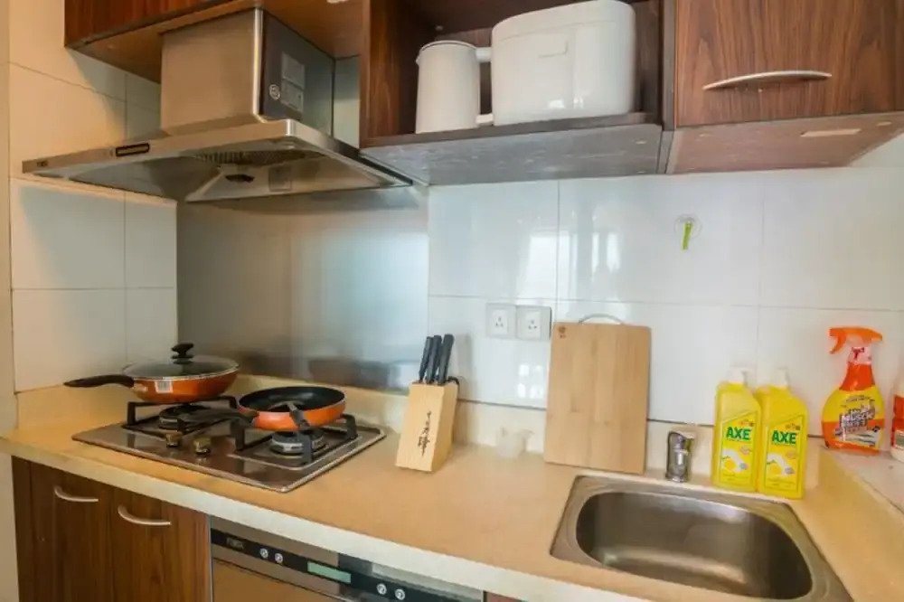 Locals Boutique Apartment Huafa Plaza 13