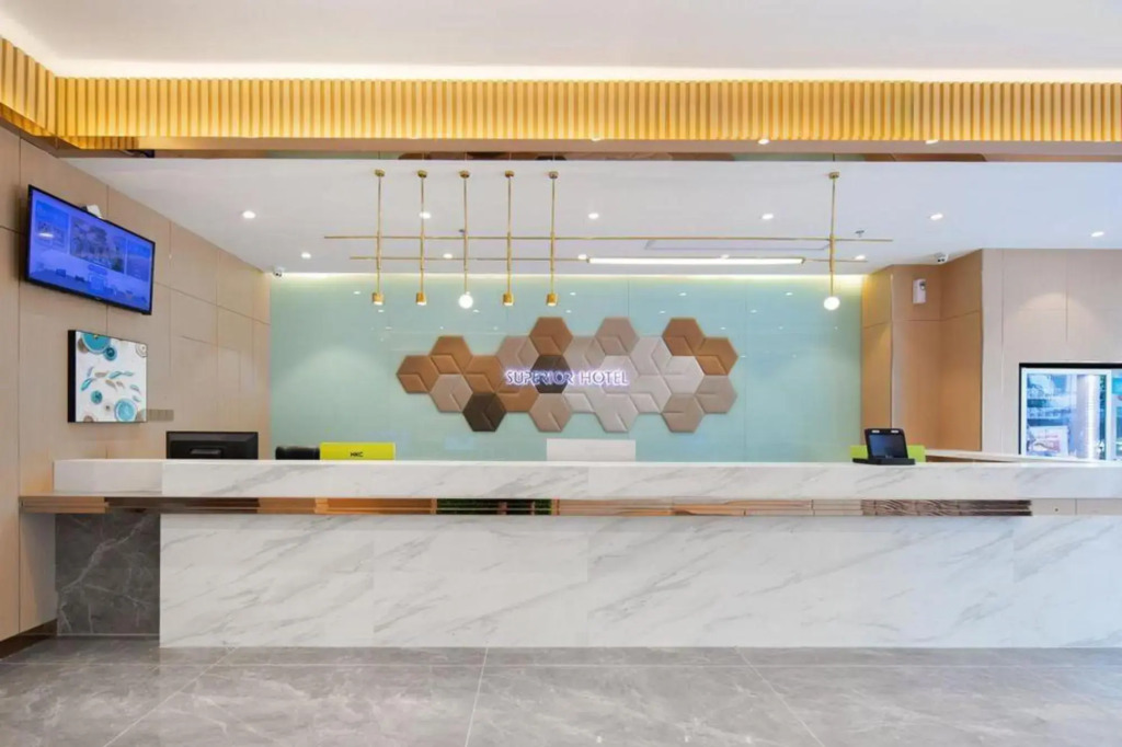 Superior Hotel (Sanya Eternal Love Duty Free City)