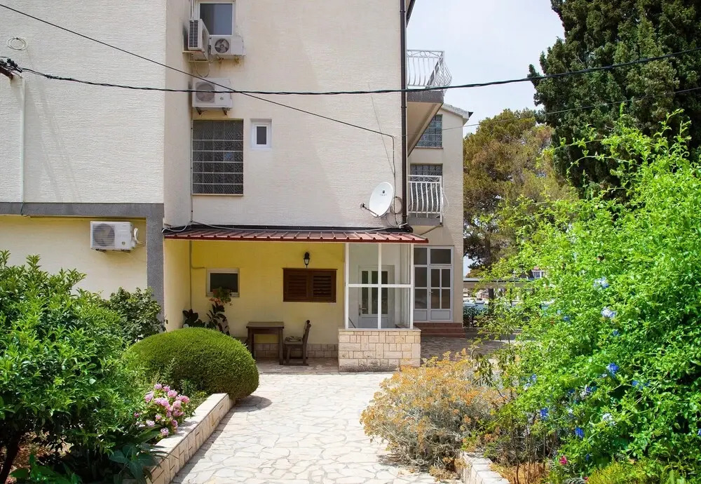 Beachfront Apartment Gaj 6