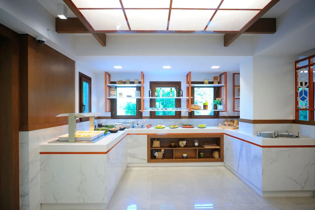 Atrium Ambiance Hotel
