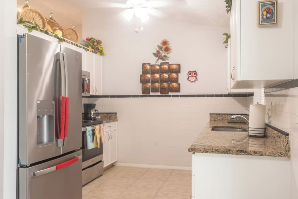 Port St. Lucie Poolside Oasis