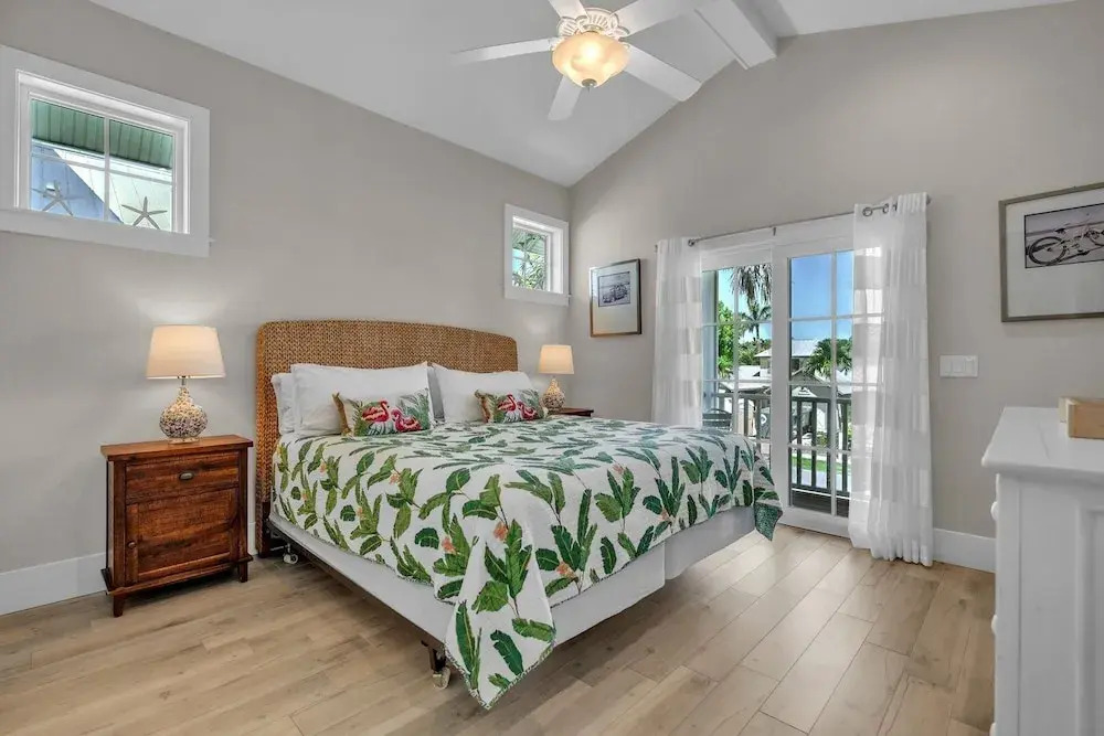 Jersey Girl 5 Bedroom Home by RedAwning